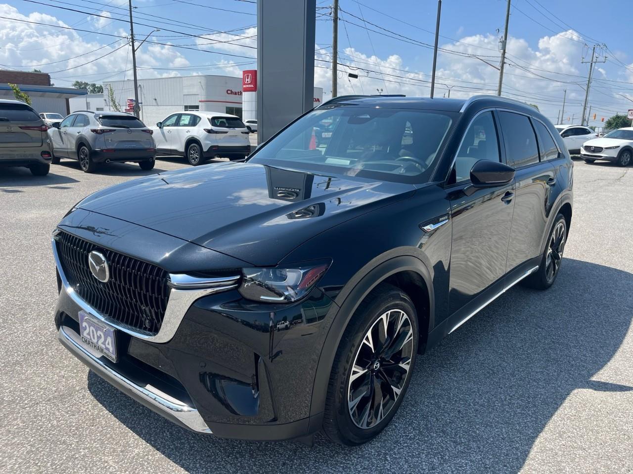 2024 Mazda CX-90 PHEV GT Plug-In Hybrid | Panoramic Moonroof | Heated & Ventilated Seats Photo