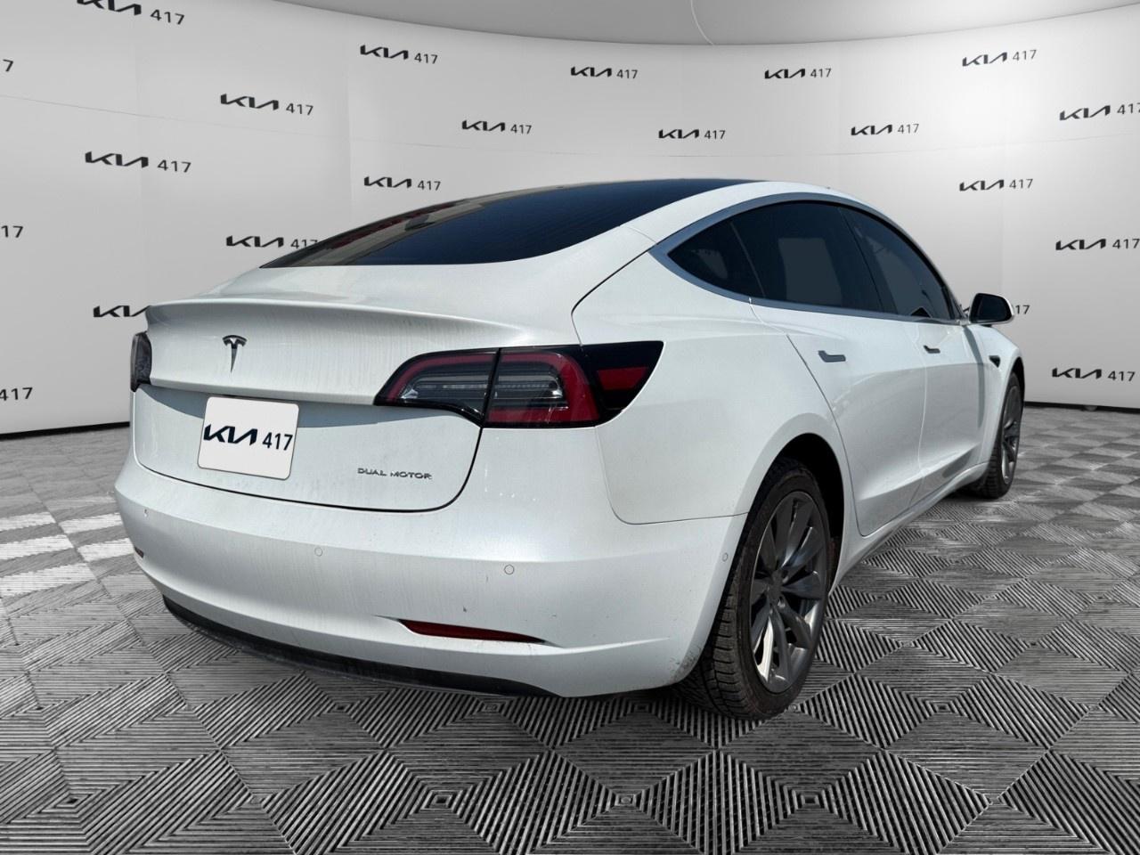 2019 Tesla Model 3 Long Range AWD Photo