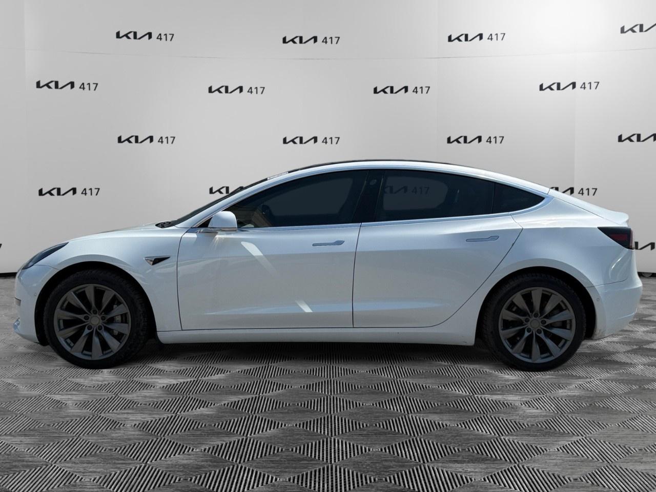 2019 Tesla Model 3 Long Range AWD Photo