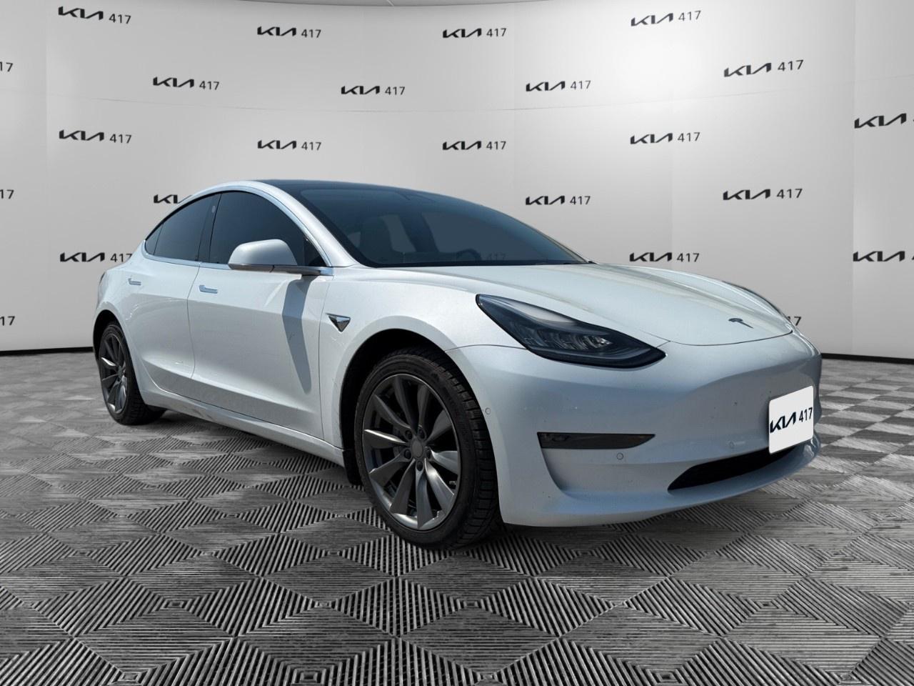 2019 Tesla Model 3 Long Range AWD Photo