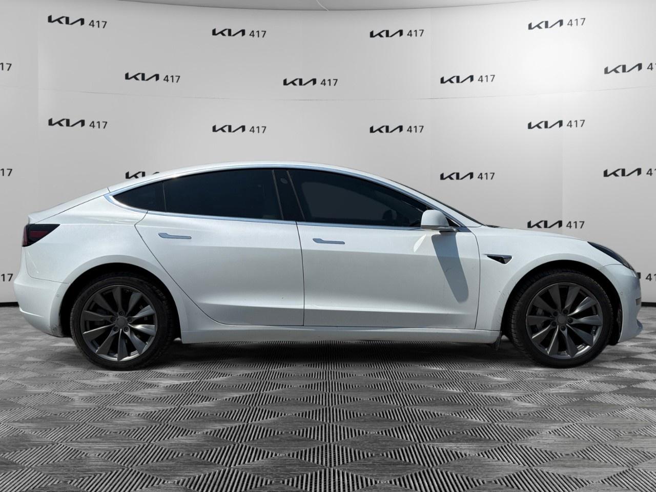 2019 Tesla Model 3 Long Range AWD Photo