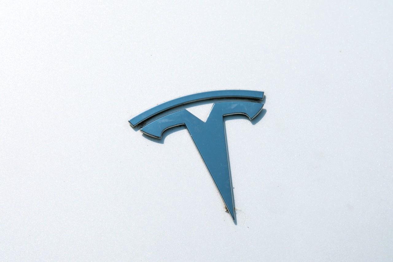 2019 Tesla Model 3 Long Range AWD Photo