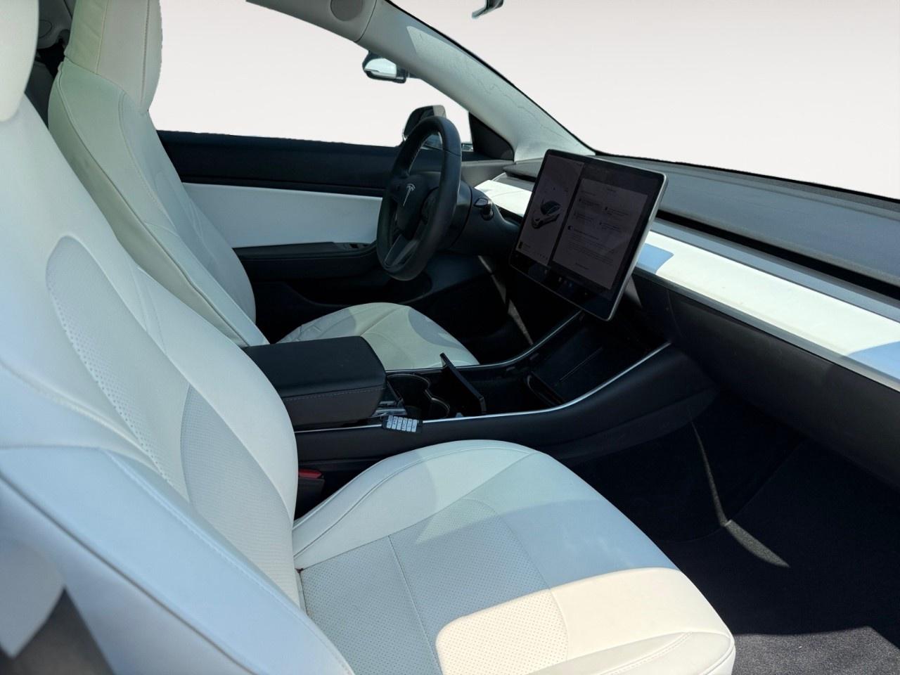 2019 Tesla Model 3 Long Range AWD Photo