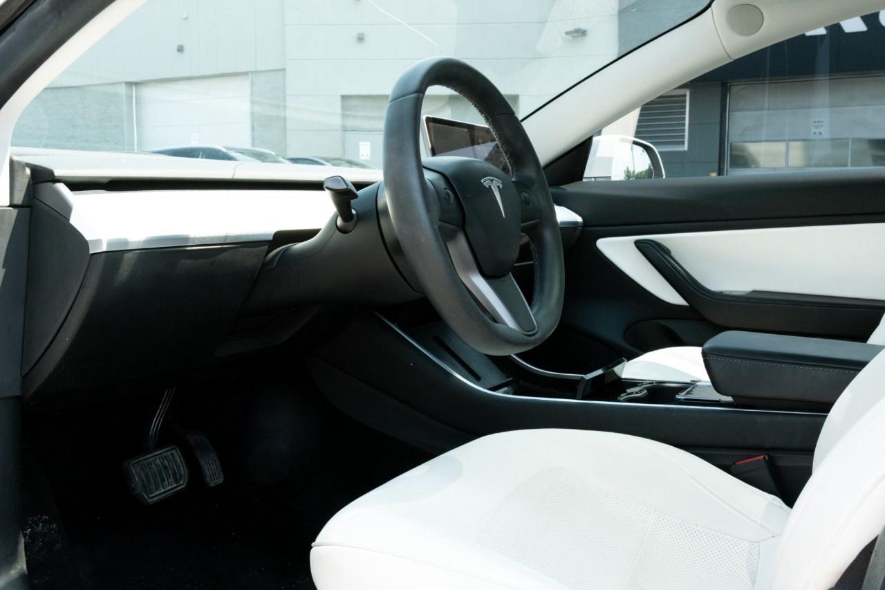 2019 Tesla Model 3 Long Range AWD Photo