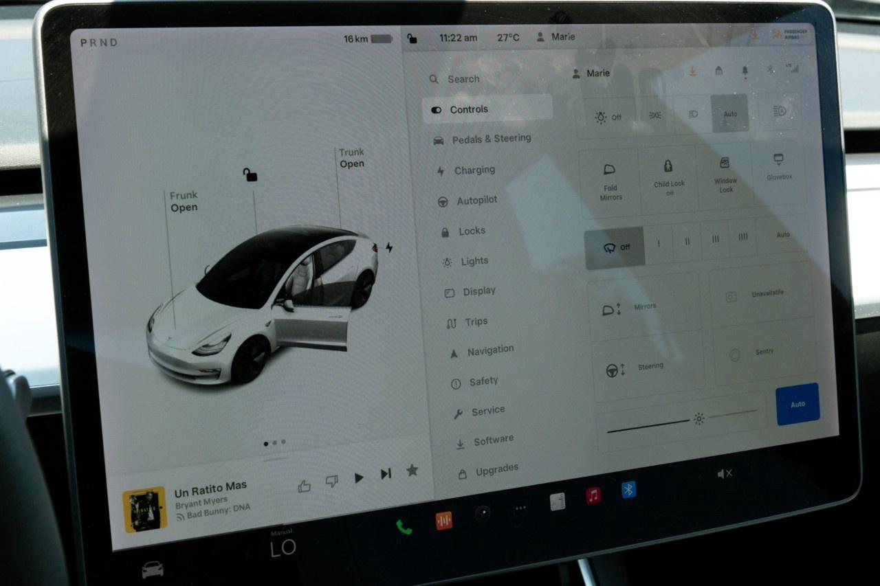 2019 Tesla Model 3 Long Range AWD Photo
