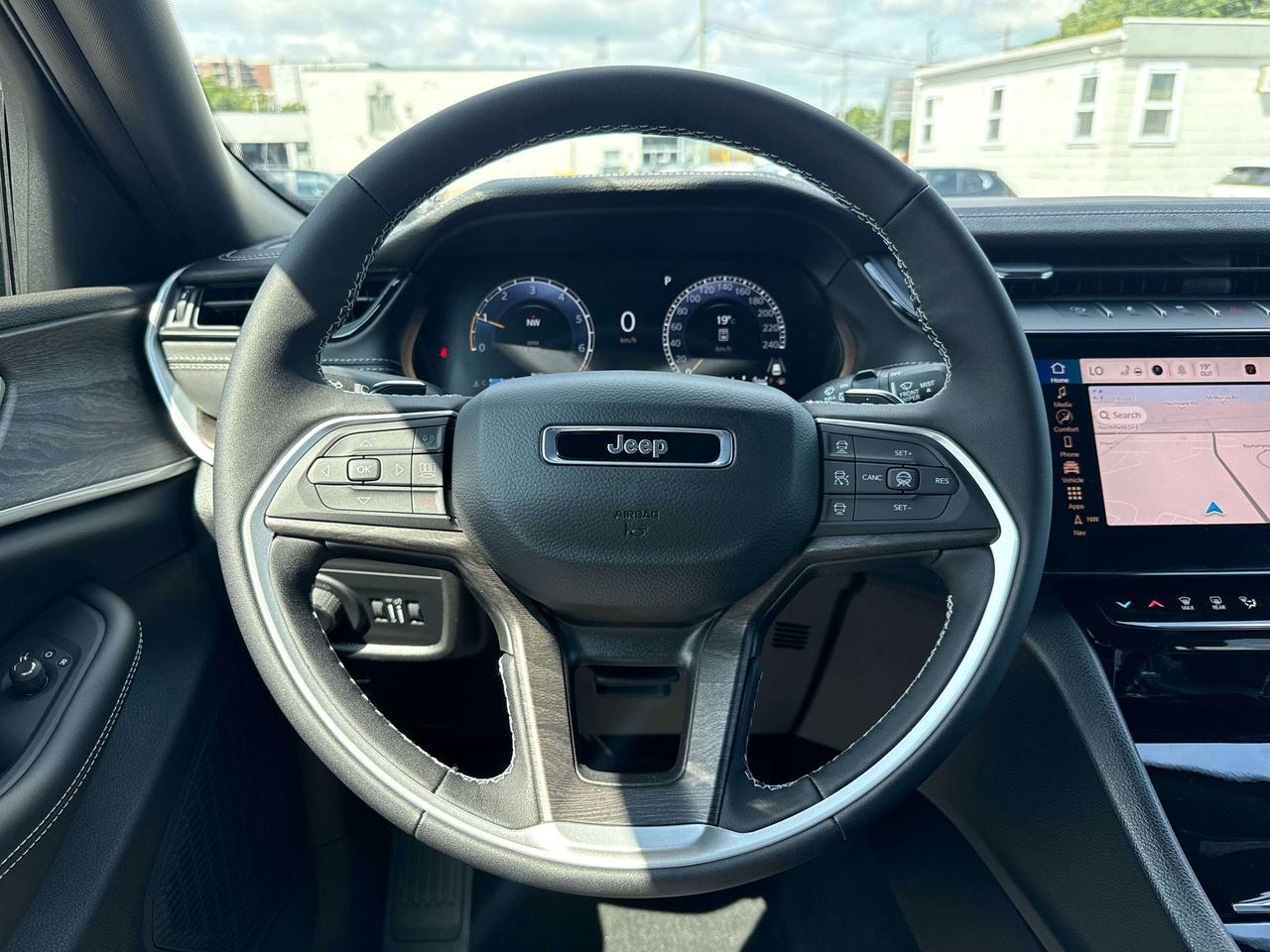 2026 Jeep Grand Cherokee ALTITUDE 4X4 Photo
