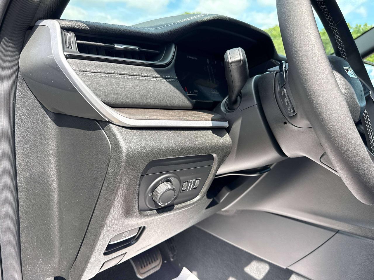 2026 Jeep Grand Cherokee ALTITUDE 4X4 Photo