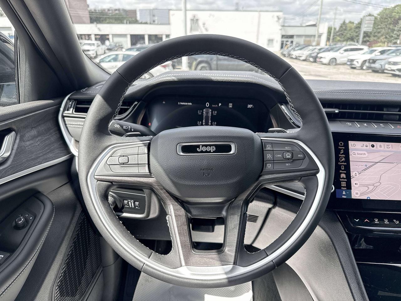 2026 Jeep Grand Cherokee ALTITUDE 4X4 Photo