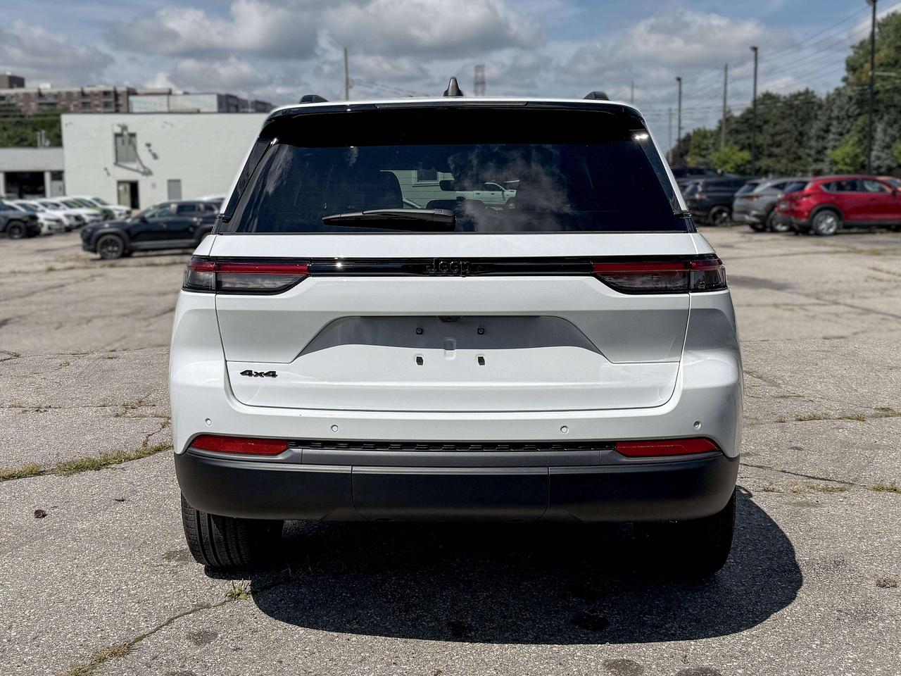 2026 Jeep Grand Cherokee LIMITED 4X4 Photo