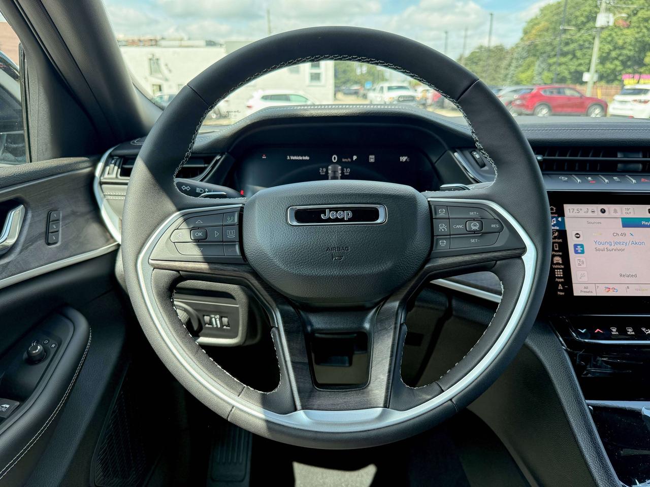 2026 Jeep Grand Cherokee LIMITED 4X4 Photo
