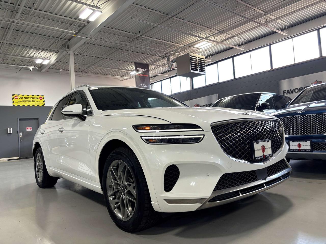 2025 Genesis GV70 2.5T Advanced|AWD|NAV|AMBIENT|LEATHER|PANO|TERRAIN Photo1