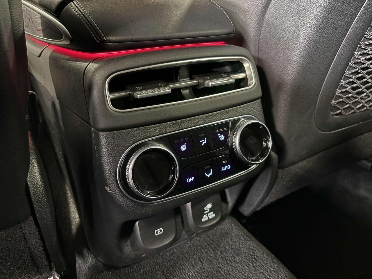 2025 Genesis GV70 2.5T Advanced|AWD|NAV|AMBIENT|LEATHER|PANO|TERRAIN Photo