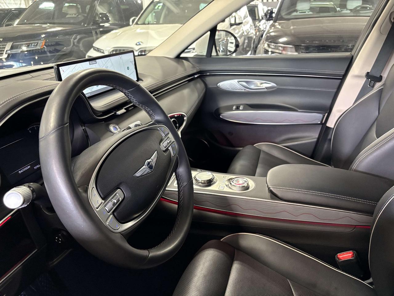 2025 Genesis GV70 2.5T Advanced|AWD|NAV|AMBIENT|LEATHER|PANO|TERRAIN Photo