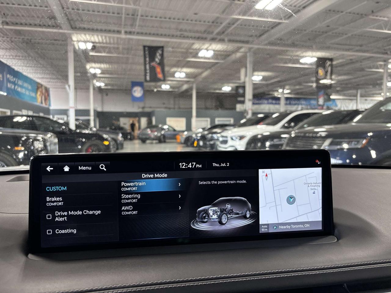 2025 Genesis GV70 2.5T Advanced|AWD|NAV|AMBIENT|LEATHER|PANO|TERRAIN Photo