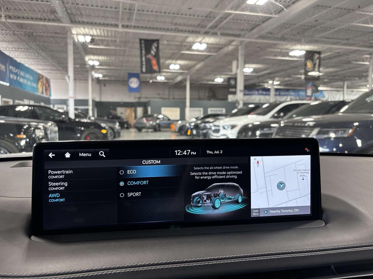 2025 Genesis GV70 2.5T Advanced|AWD|NAV|AMBIENT|LEATHER|PANO|TERRAIN Photo