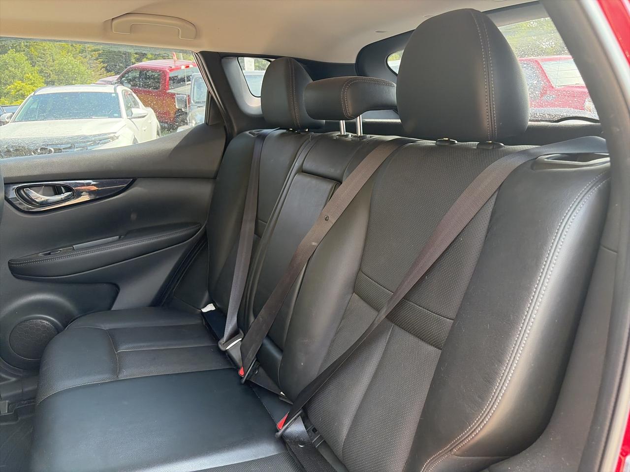 2018 Nissan Qashqai AWD SL, CLEAN CARFAX, LEATHER, REMOTE START! Photo