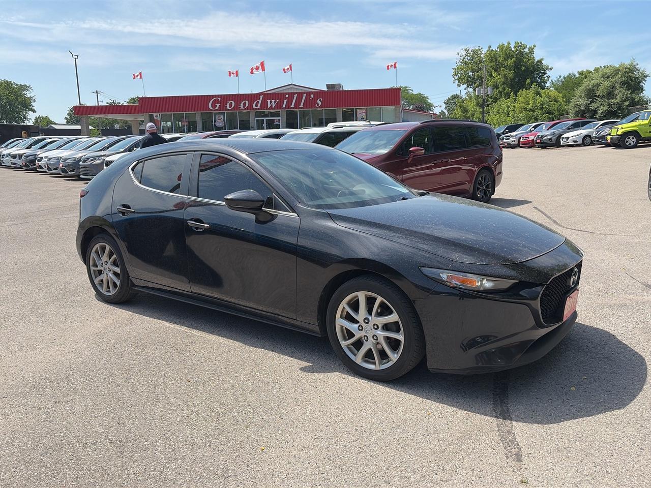 2019 Mazda MAZDA3 Sport GX MANUAL FWD, CLEAN CARFAX, HEATED SEATS! Photo