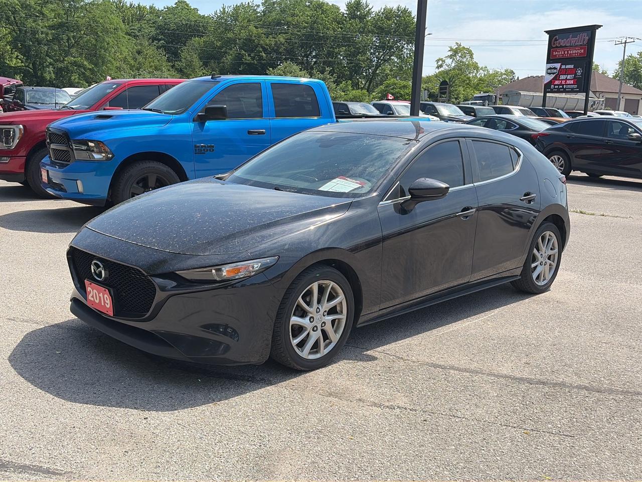 2019 Mazda MAZDA3 Sport GX MANUAL FWD, CLEAN CARFAX, HEATED SEATS! Photo