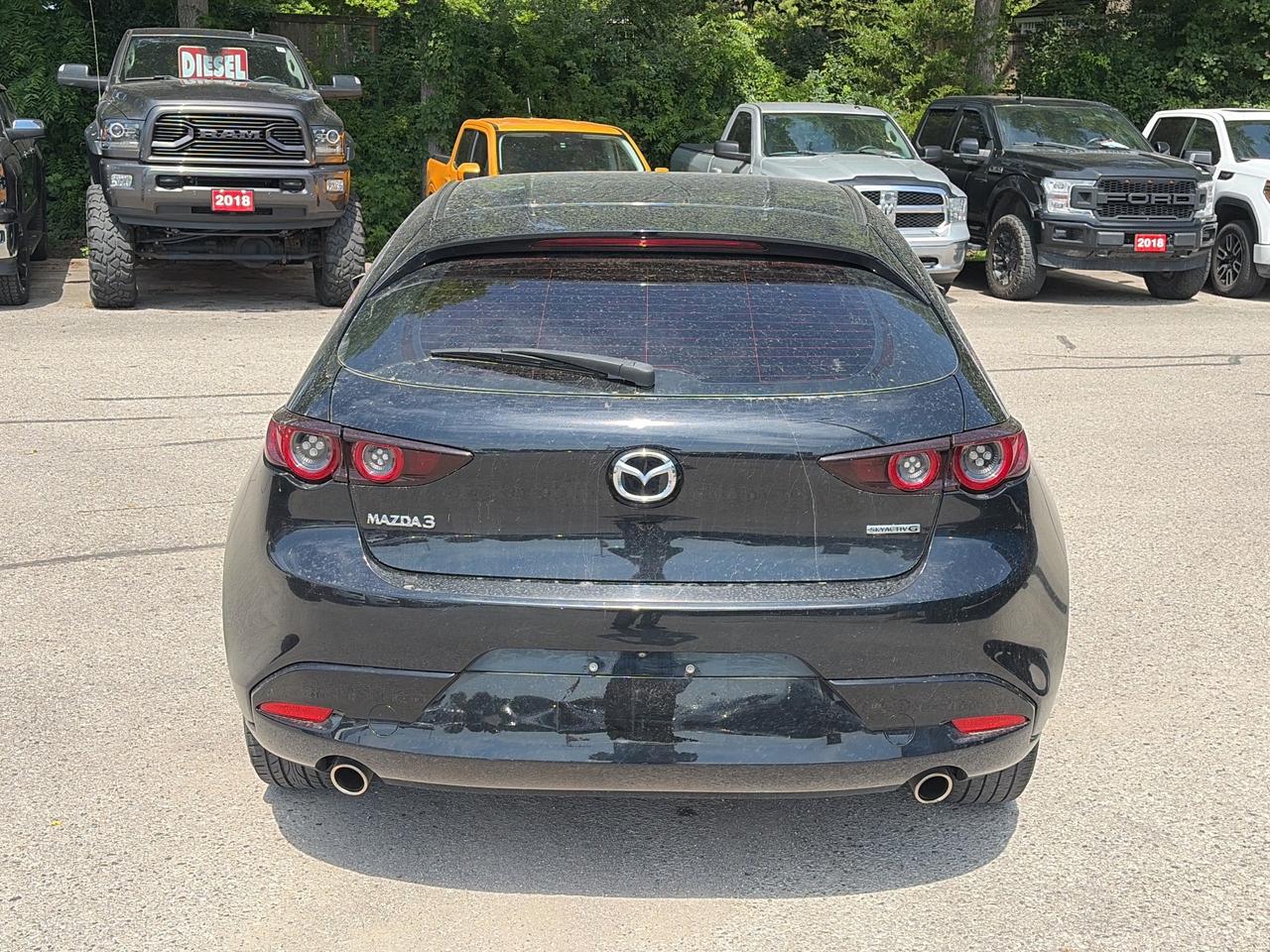 2019 Mazda MAZDA3 Sport GX MANUAL FWD, CLEAN CARFAX, HEATED SEATS! Photo