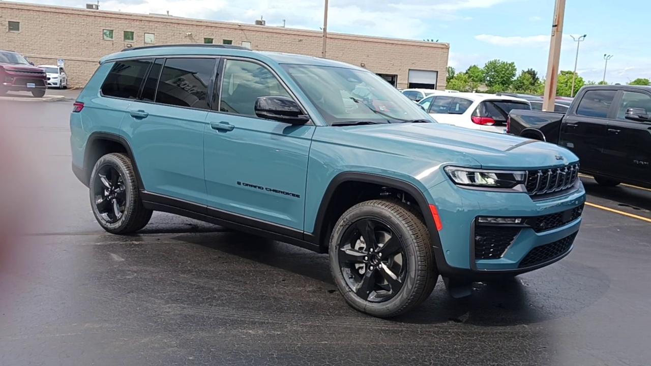 2026 Jeep Grand Cherokee L Limited 4x4 Photo