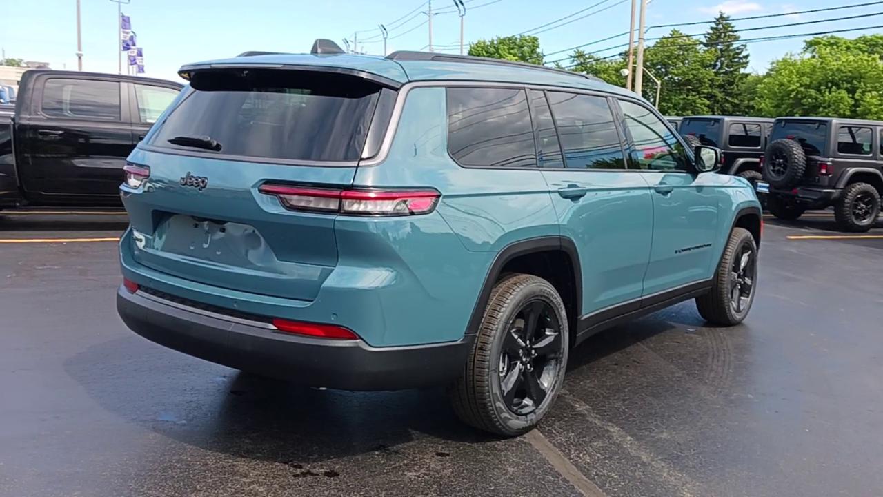 2026 Jeep Grand Cherokee L Limited 4x4 Photo