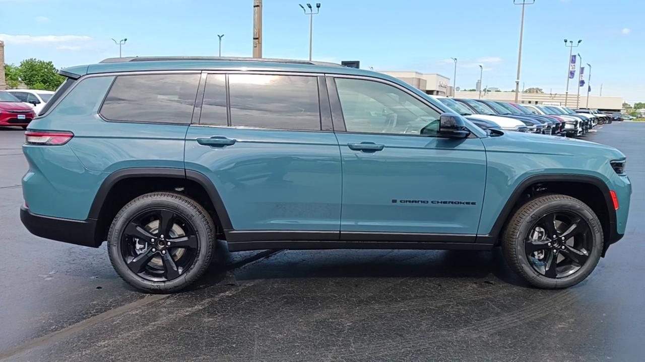 2026 Jeep Grand Cherokee L Limited 4x4 Photo