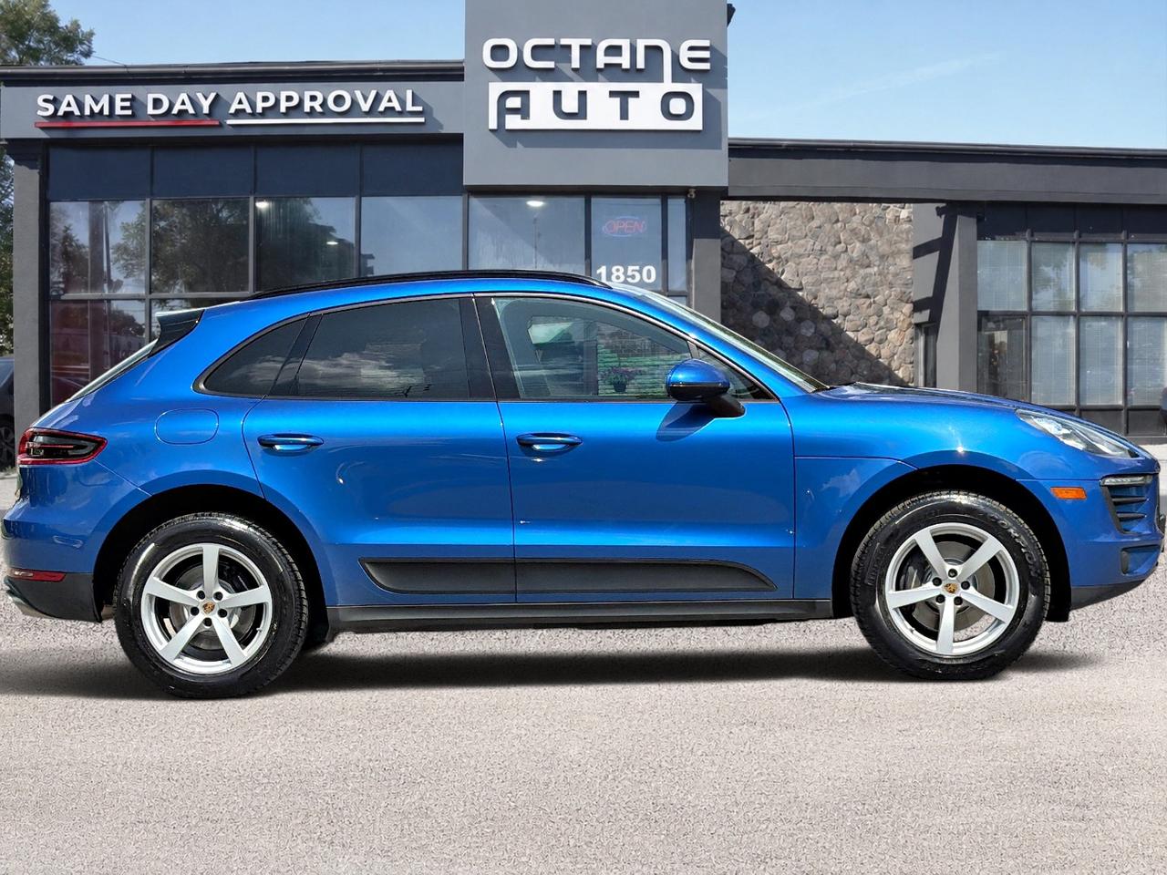 2018 Porsche Macan S Photo3