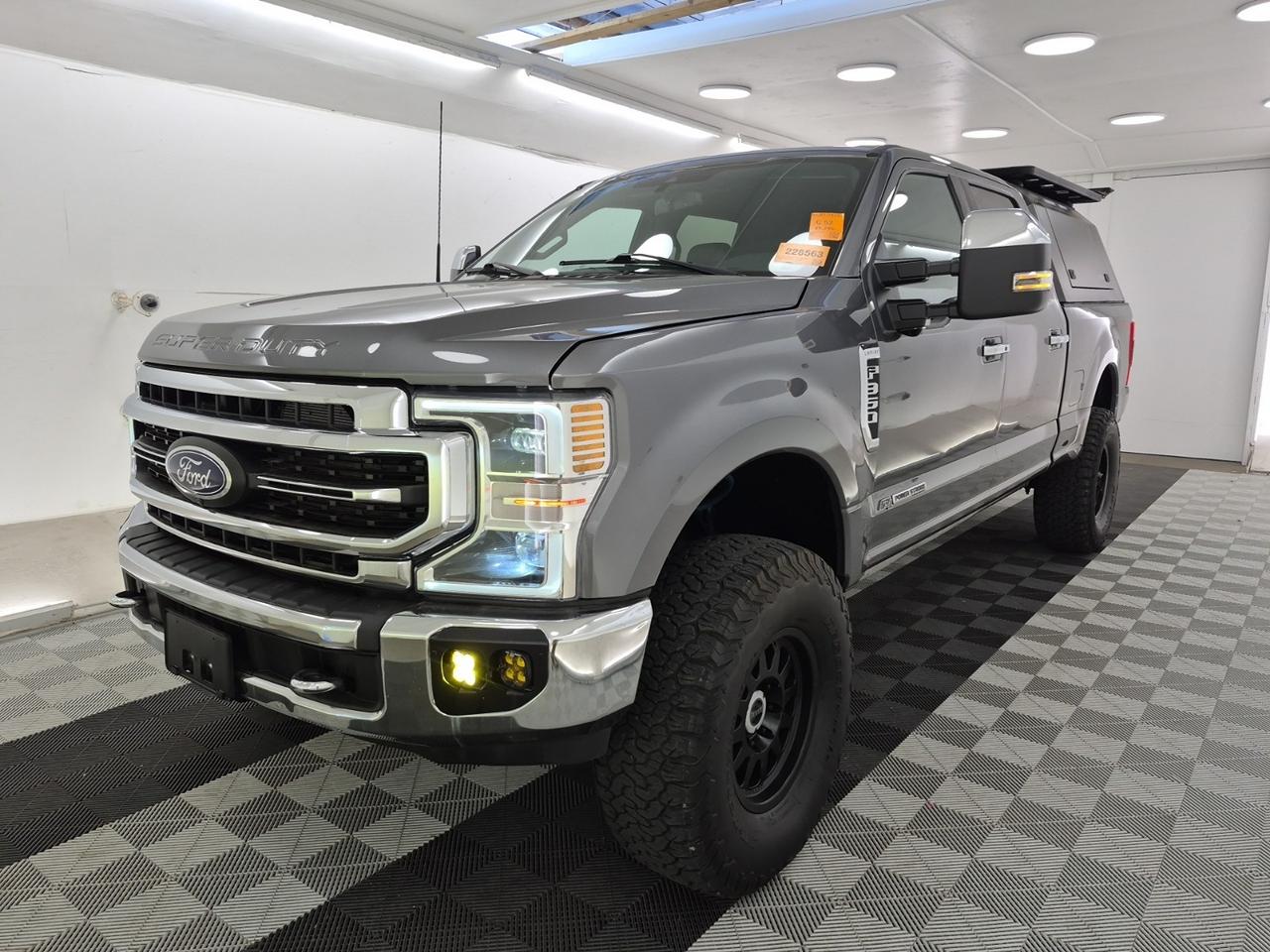 2022 Ford F-350 Super Duty SRW Lariat Photo0