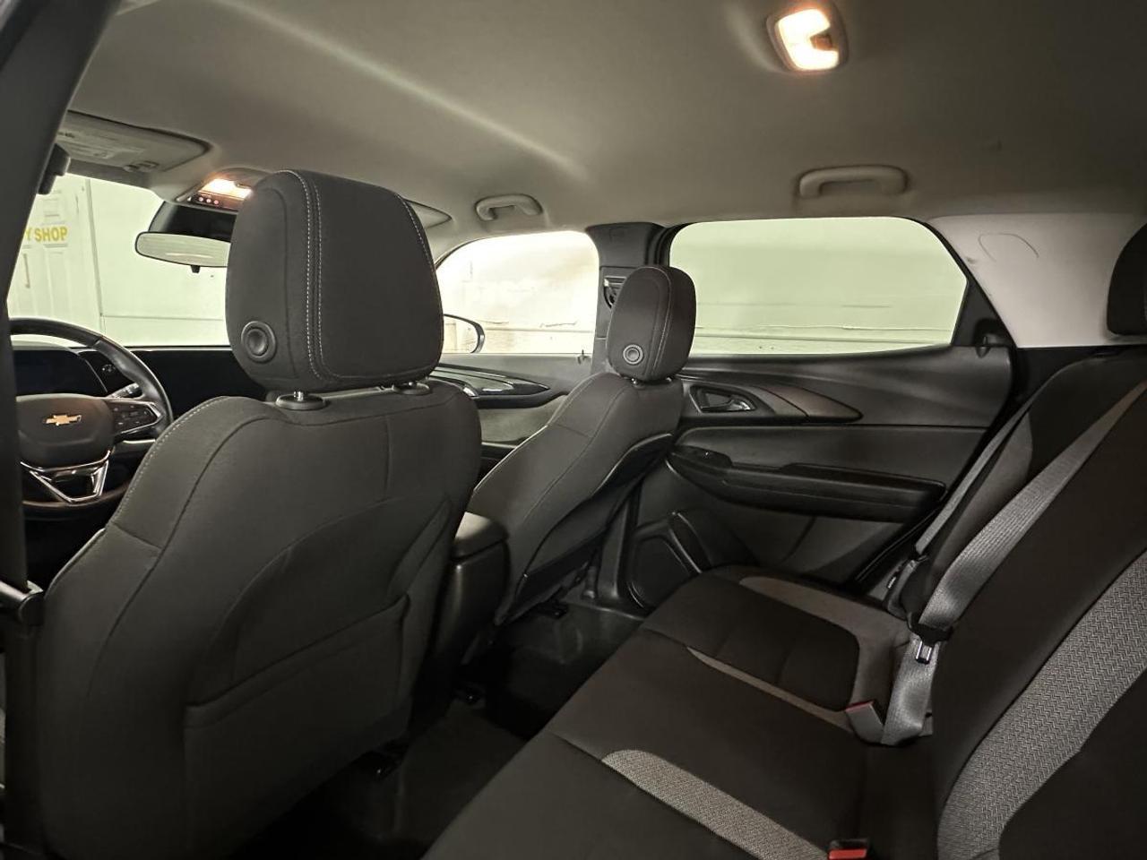 2024 Chevrolet TrailBlazer AWD 4dr LT - 25KM1 OWNER LEASE RETURN! Photo