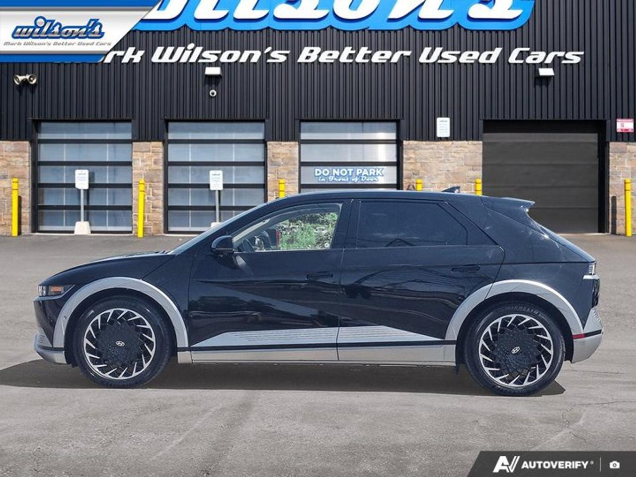 2022 Hyundai IONIQ 5 Ultimate Long Range AWD | Leather | Pano Sunroof | Heated + Cooled Seats | Remote Park Assist & More Photo