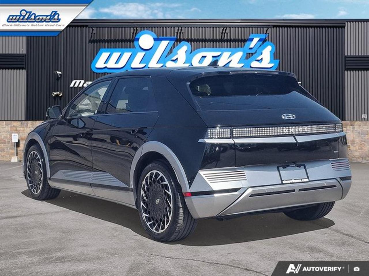 2022 Hyundai IONIQ 5 Ultimate Long Range AWD | Leather | Pano Sunroof | Heated + Cooled Seats | Remote Park Assist & More Photo