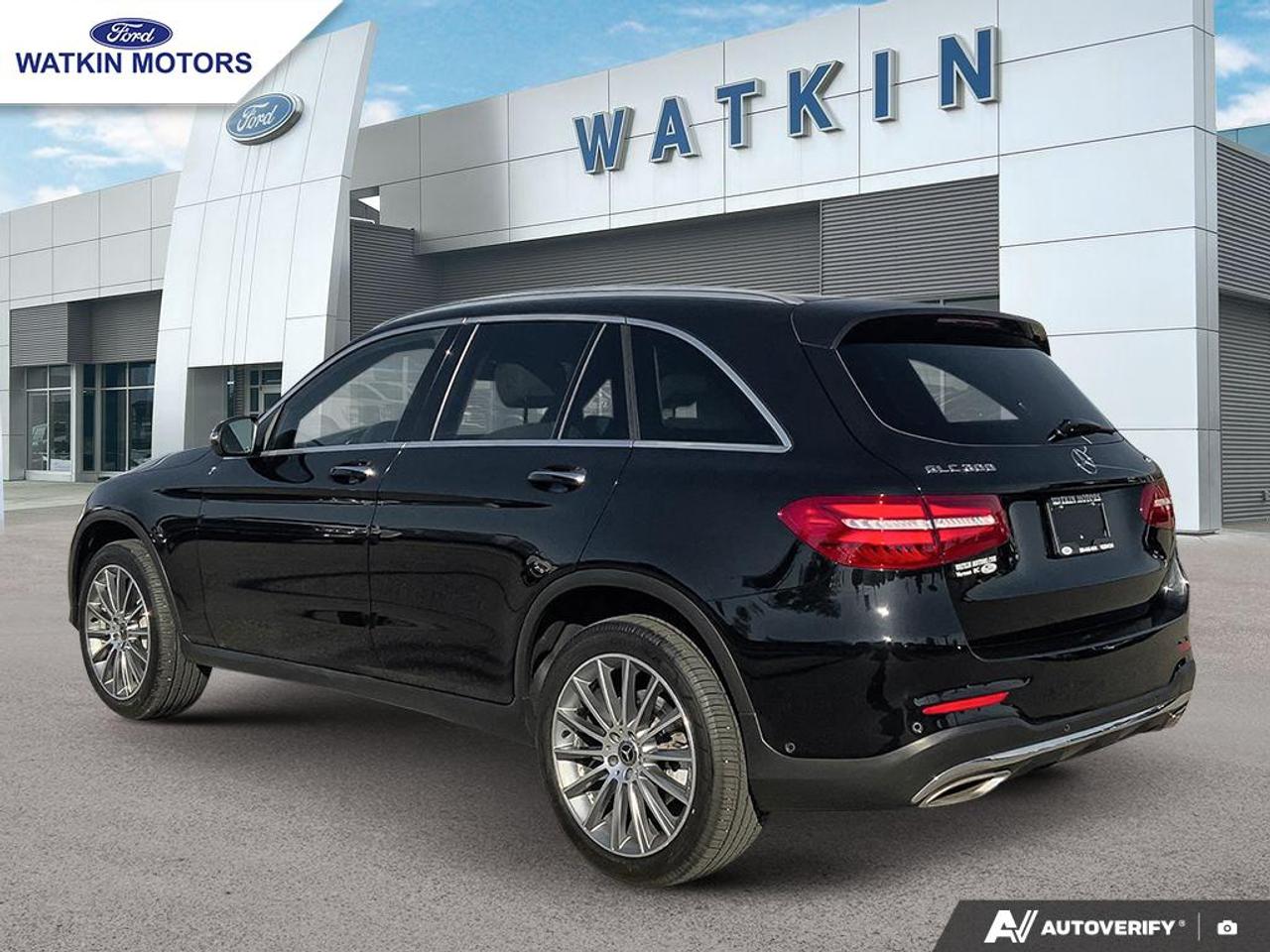 2018 Mercedes-Benz GLC 300 Photo2