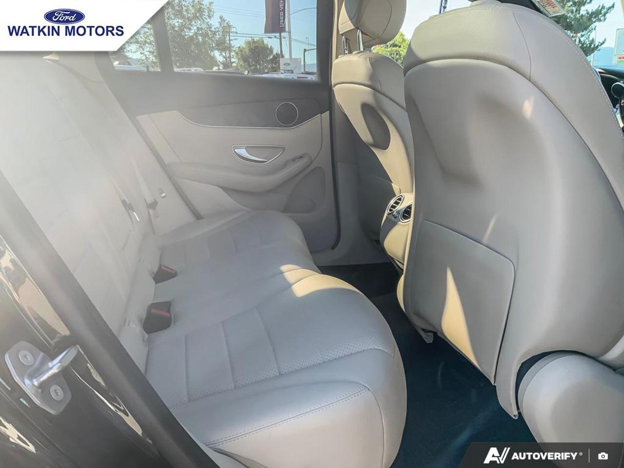 2018 Mercedes-Benz GLC 300 Photo25
