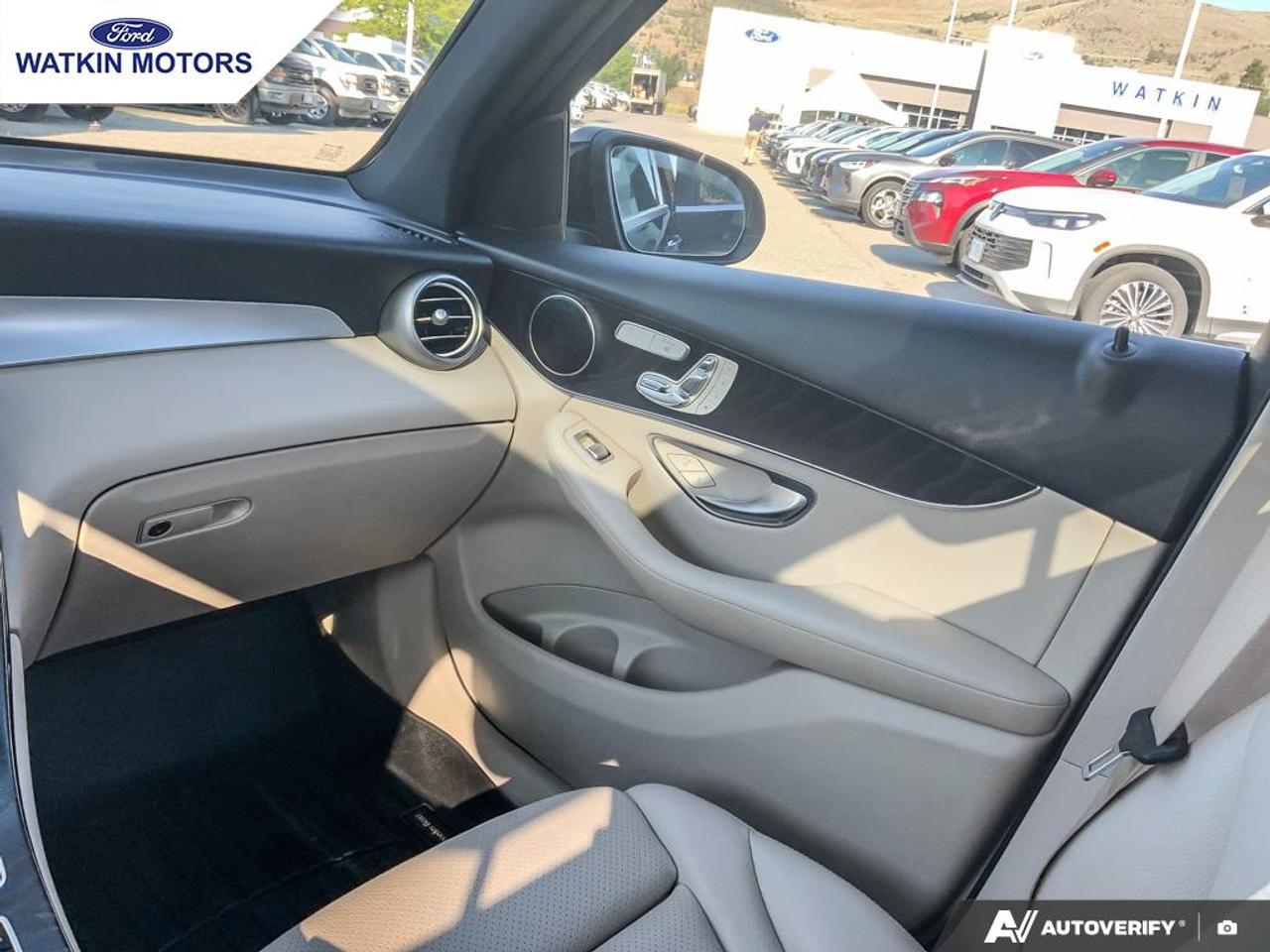 2018 Mercedes-Benz GLC 300 Photo27