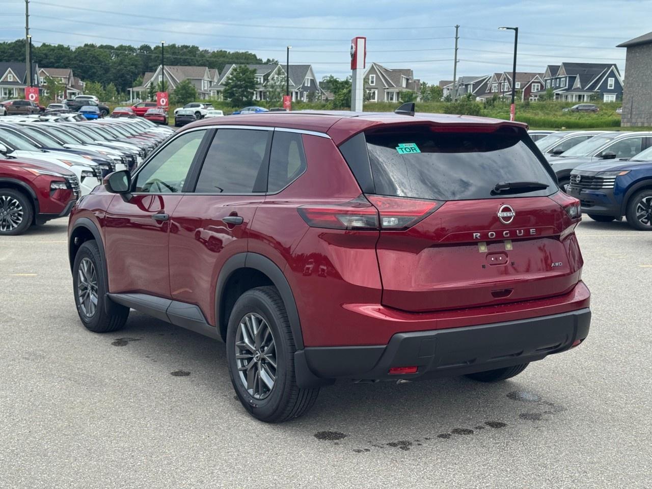 2026 Nissan Rogue AWD S Photo4