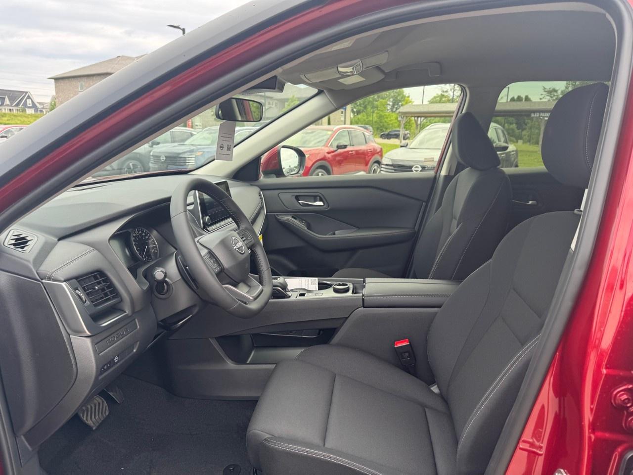 2026 Nissan Rogue AWD S Photo