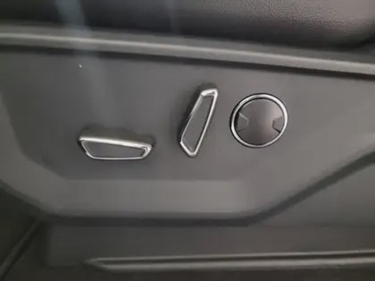 14382283.824677548