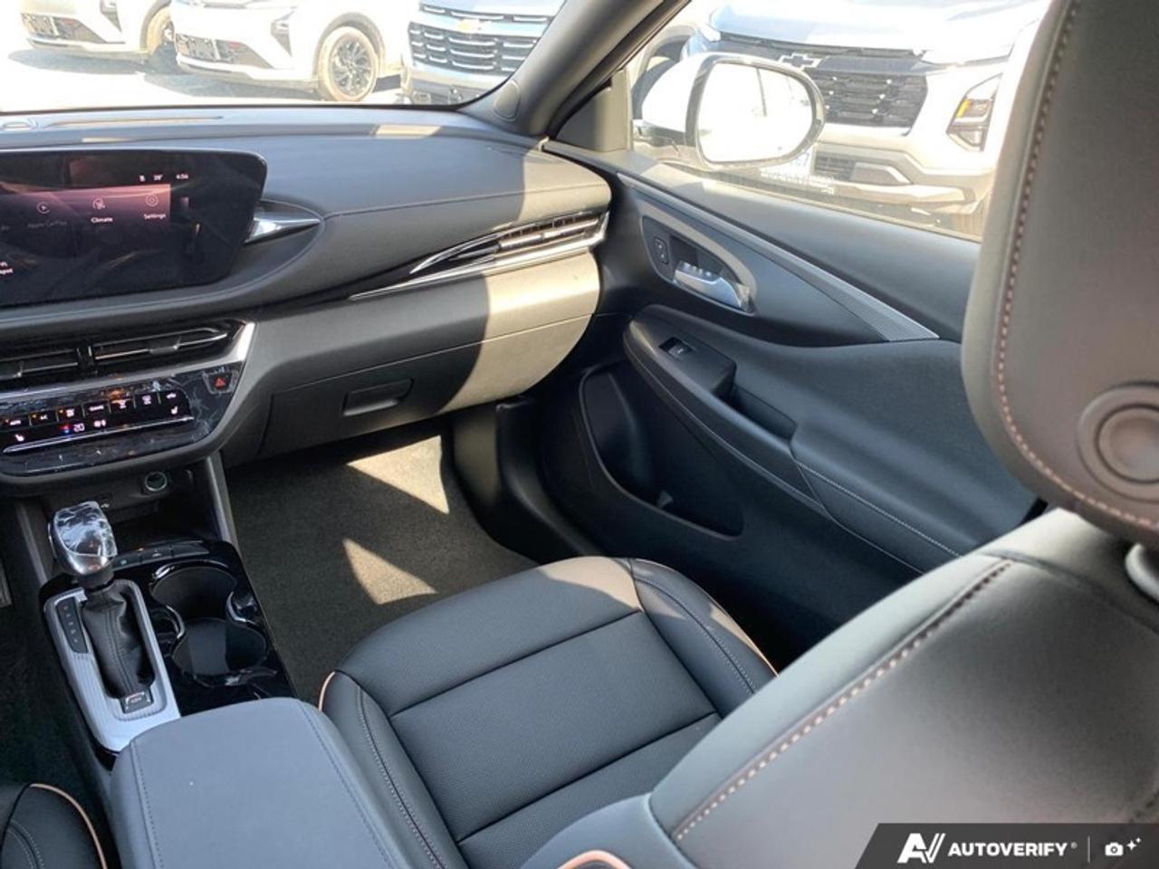 2026 Buick Envista Avenir  - Leather Seats - 4G Wi-Fi Photo