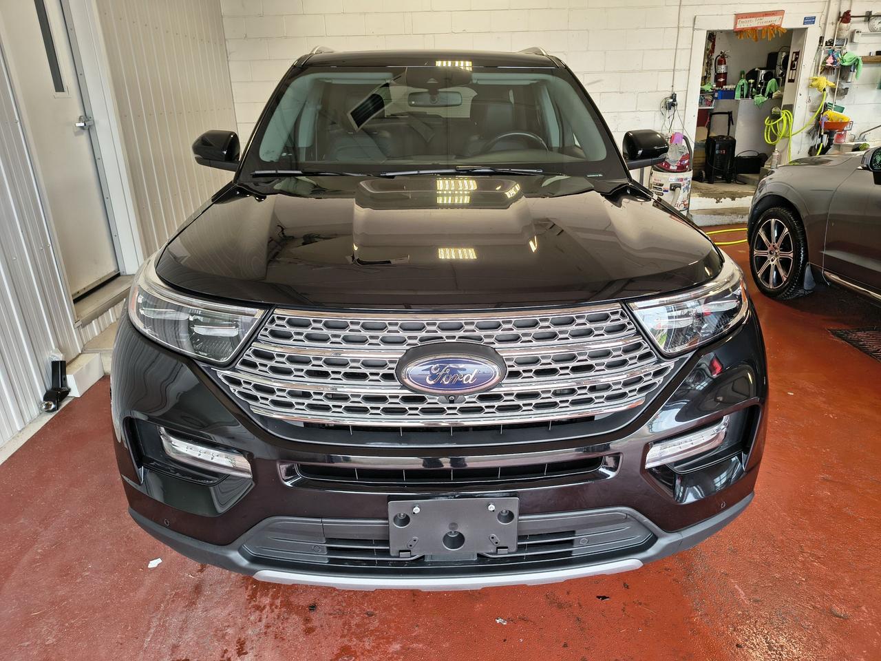 2022 Ford Explorer LIMITED Photo