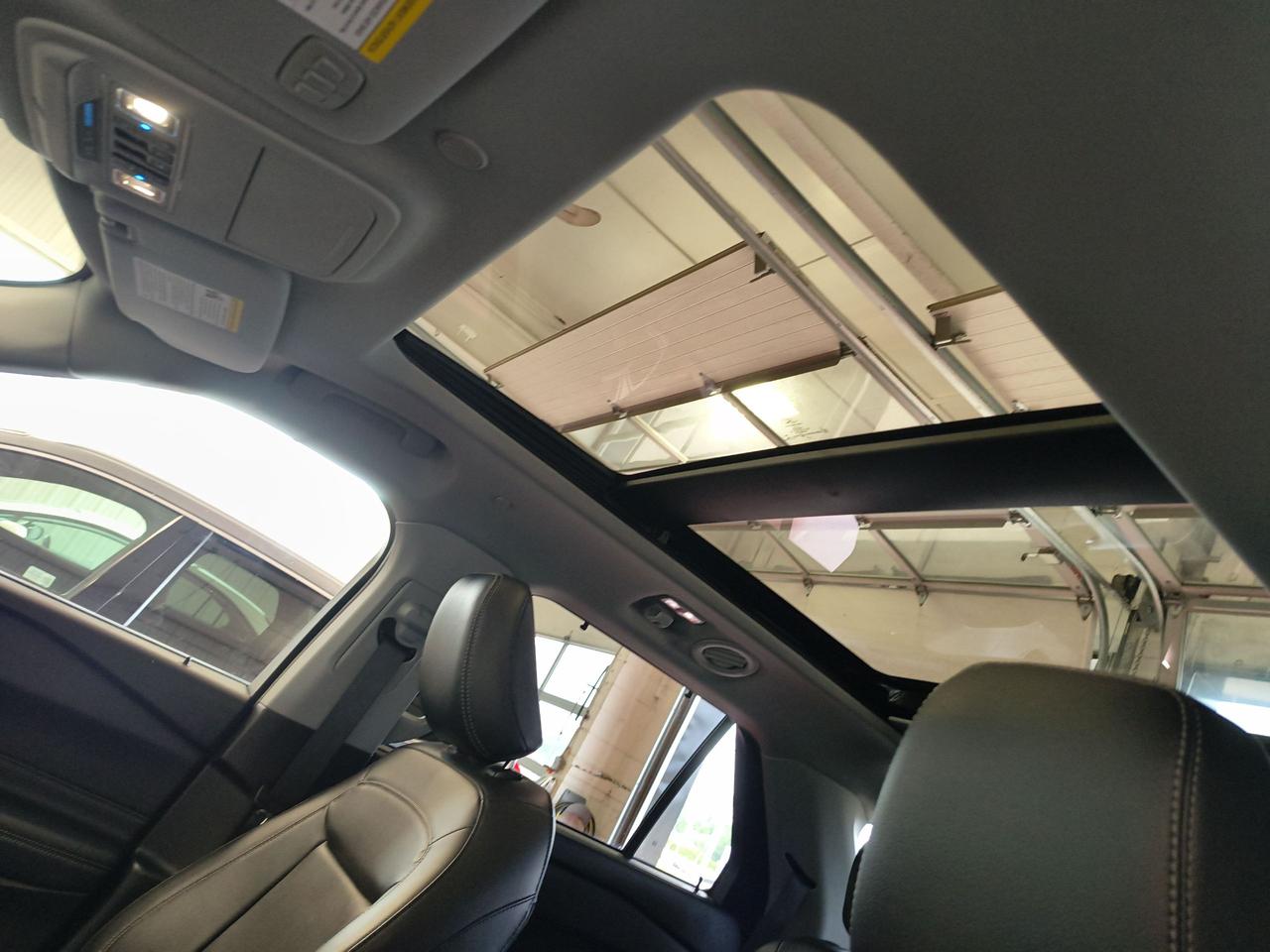 2022 Ford Explorer LIMITED Photo