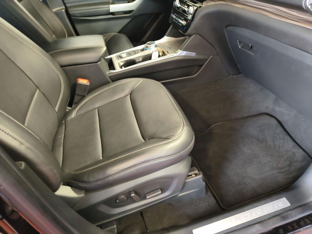 2022 Ford Explorer LIMITED Photo0