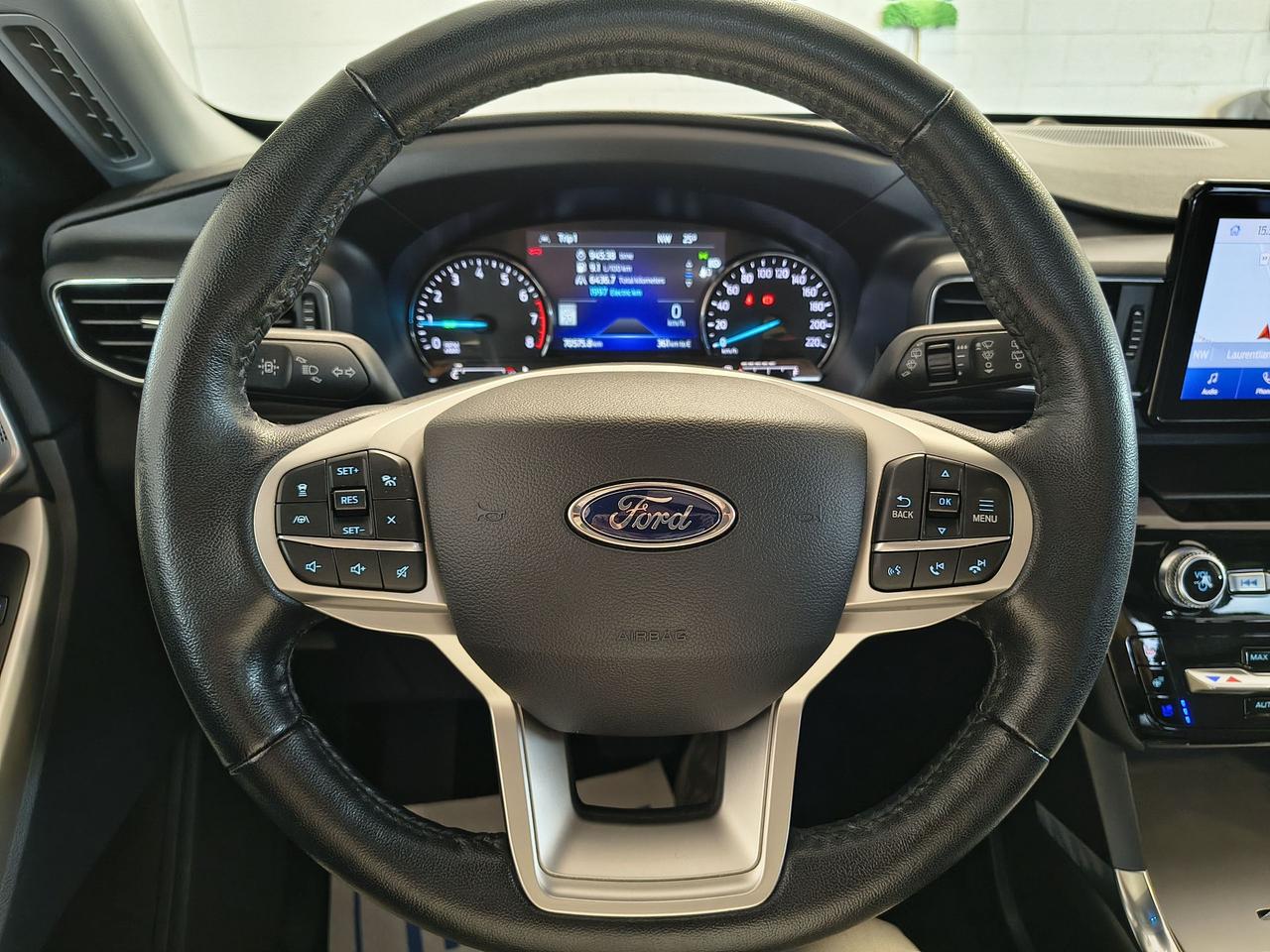 2022 Ford Explorer LIMITED Photo0