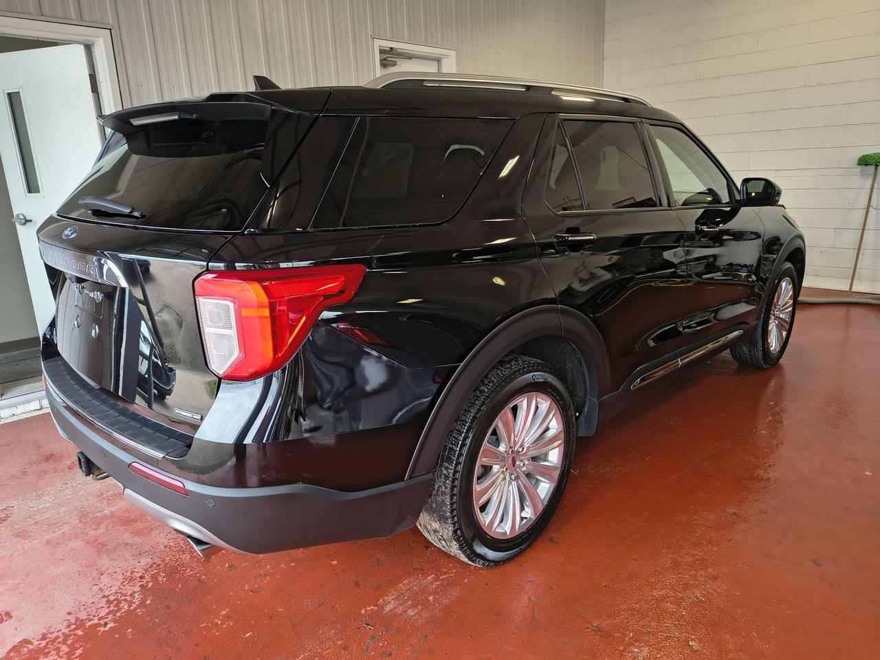 2022 Ford Explorer LIMITED Photo0