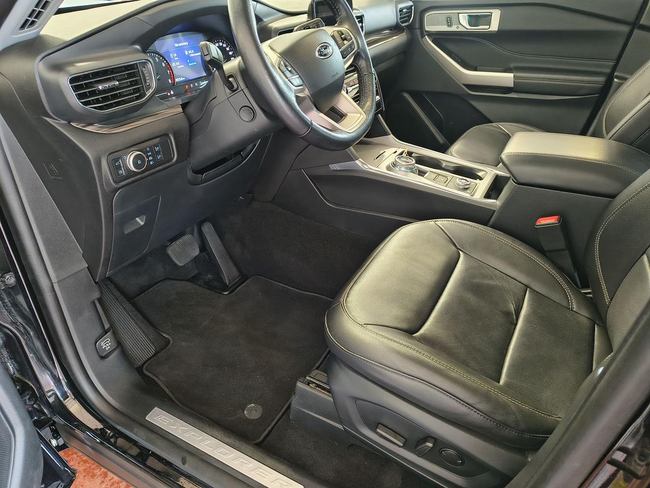 2022 Ford Explorer LIMITED Photo0