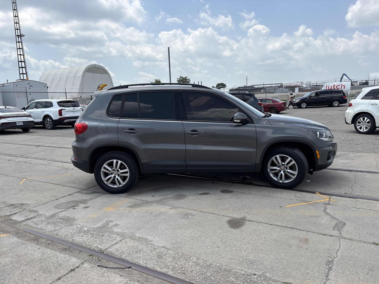 2014 Volkswagen Tiguan Trendline Clean CarFax Finance Available Trades OK - Photo #1