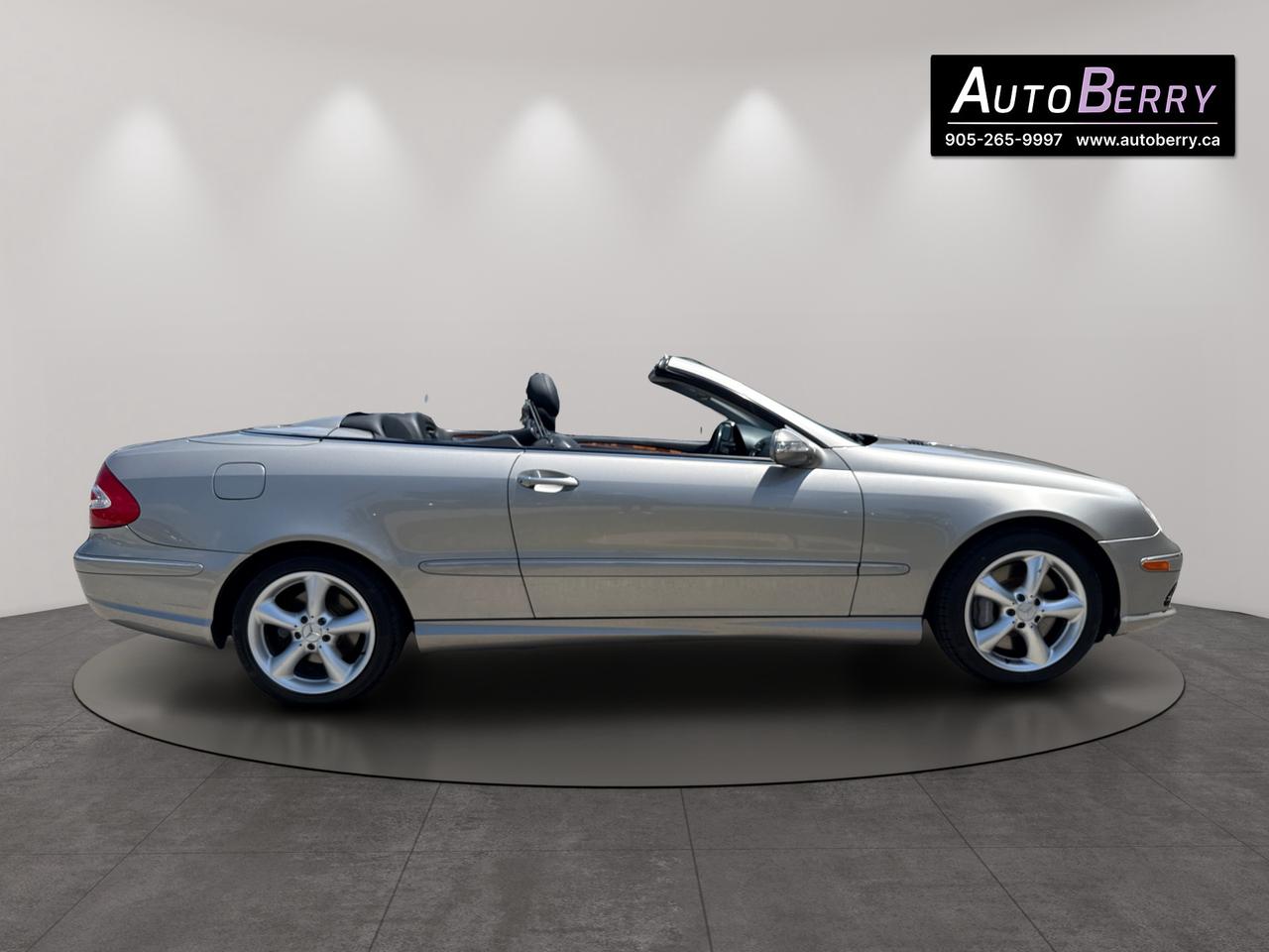 2004 Mercedes-Benz CLK 2dr Cabriolet 5.0L Photo