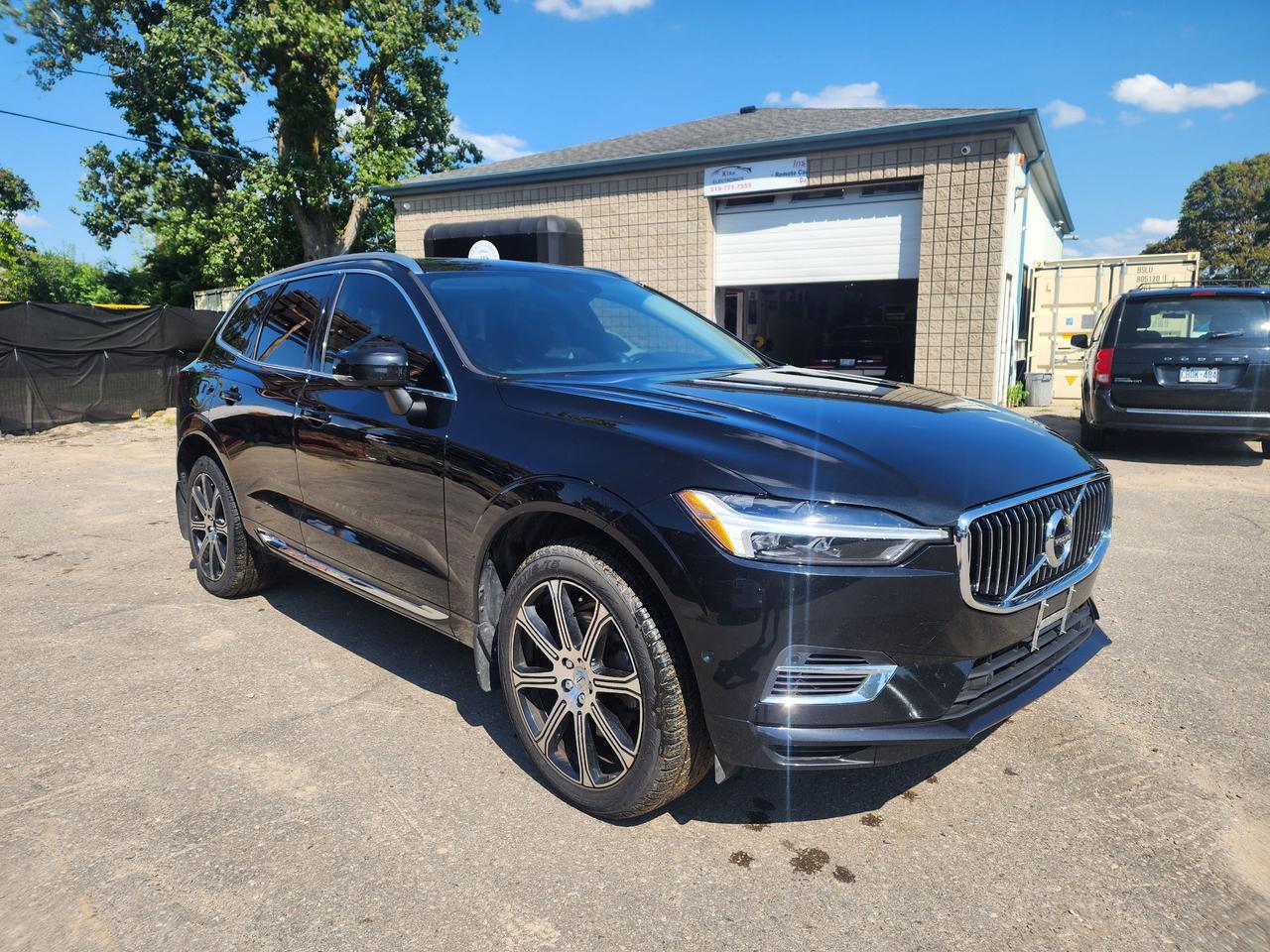 2021 Volvo XC60 Inscription l Hybrid l Clean Carfax l No Accidents Photo2