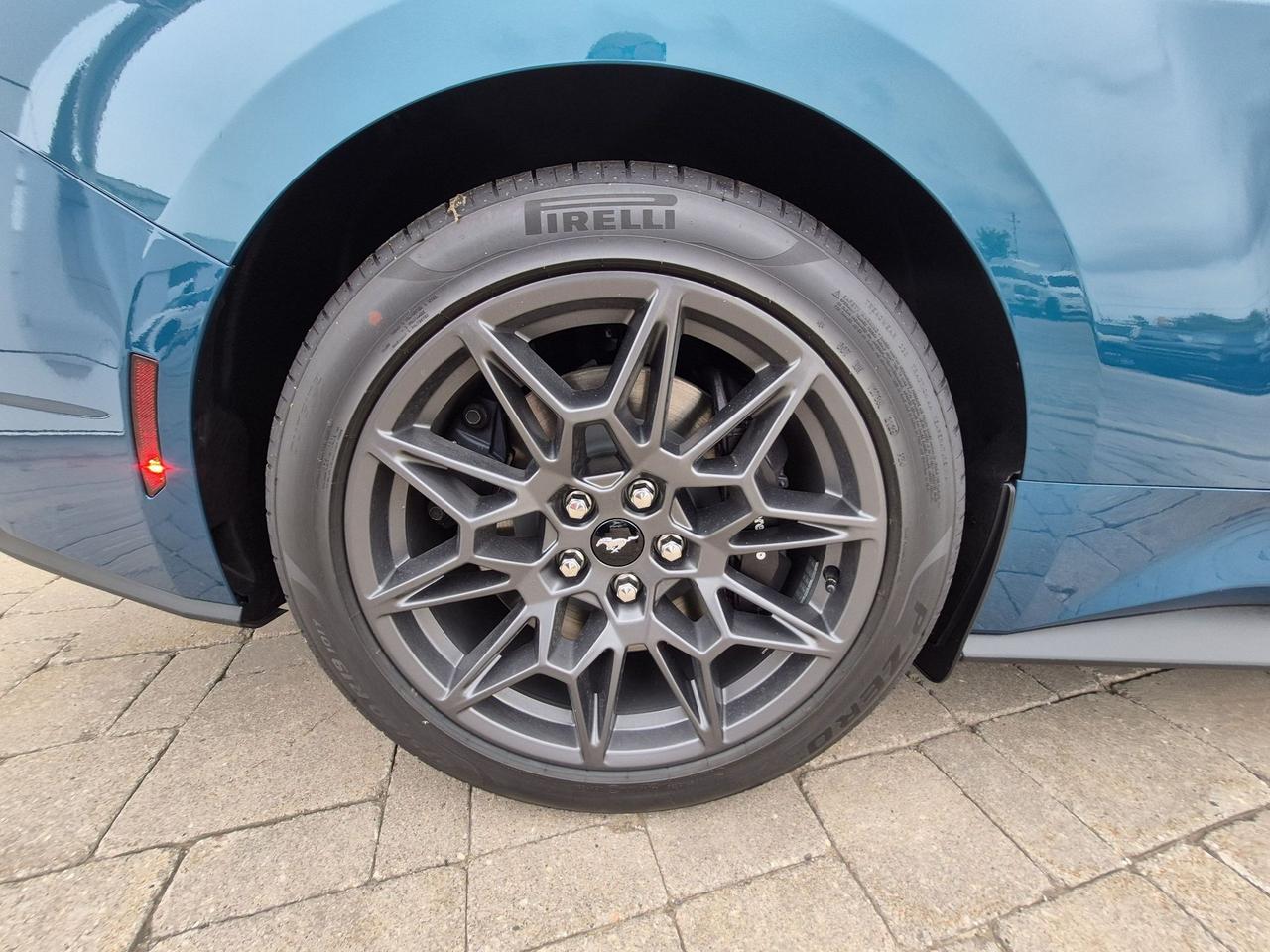2026 Ford Mustang GT PREMIUM CONVERTIBLE, GT PERFORMANCE PKG Photo4