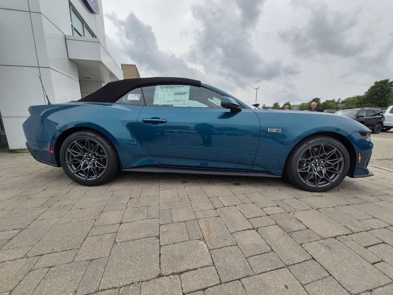 2026 Ford Mustang GT PREMIUM CONVERTIBLE, GT PERFORMANCE PKG Photo3