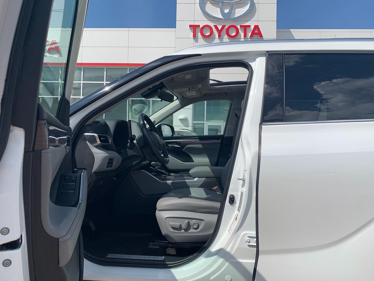 2023 Toyota Highlander Hybrid Platinum Photo